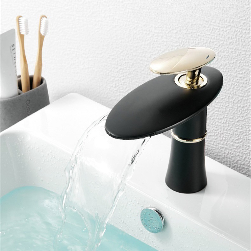 Home Hardware Bathroom Faucets - Weiß/Schwarz Gold Wasserfall Becken Wasserhahn Heiß