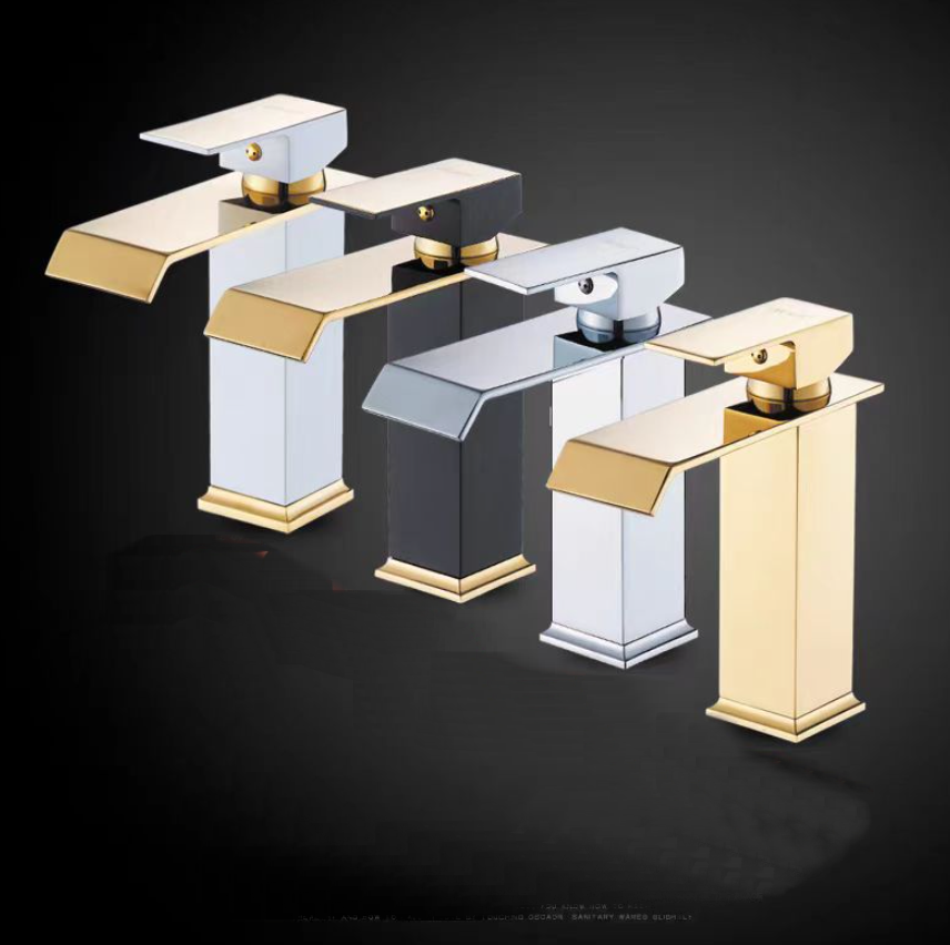 Home Bathroom With Two Toilets - Kalt- und Warmwasser-Zwei-in-Eins-Waschtischarmatur für den Heimgebrauch,