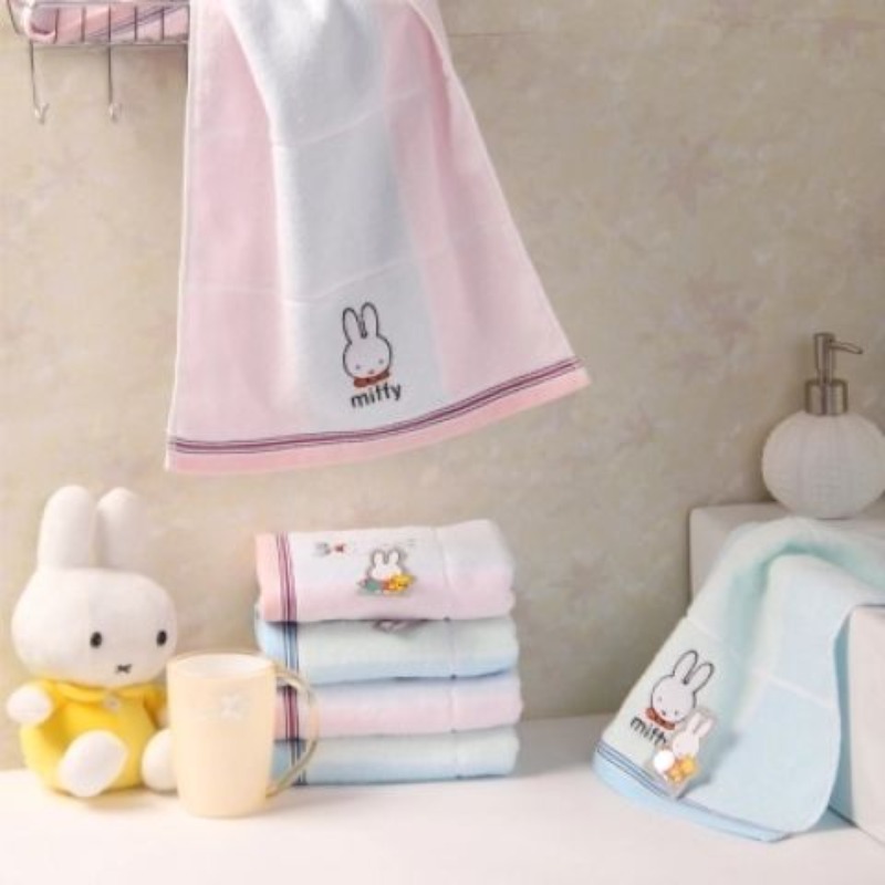Miffy-Kaninchen süßes und nied – Home Goods Bathroom Sets Bewertung und Preis