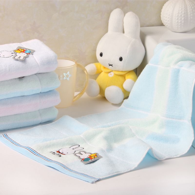 Miffy-Kaninchen süßes und nied – Home Goods Bathroom Sets Bewertung und Preis