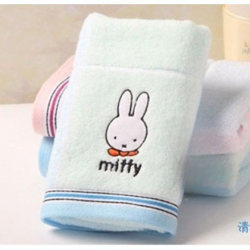 Miffy-Kaninchen süßes und nied – Home Goods Bathroom Sets Bewertung und Preis